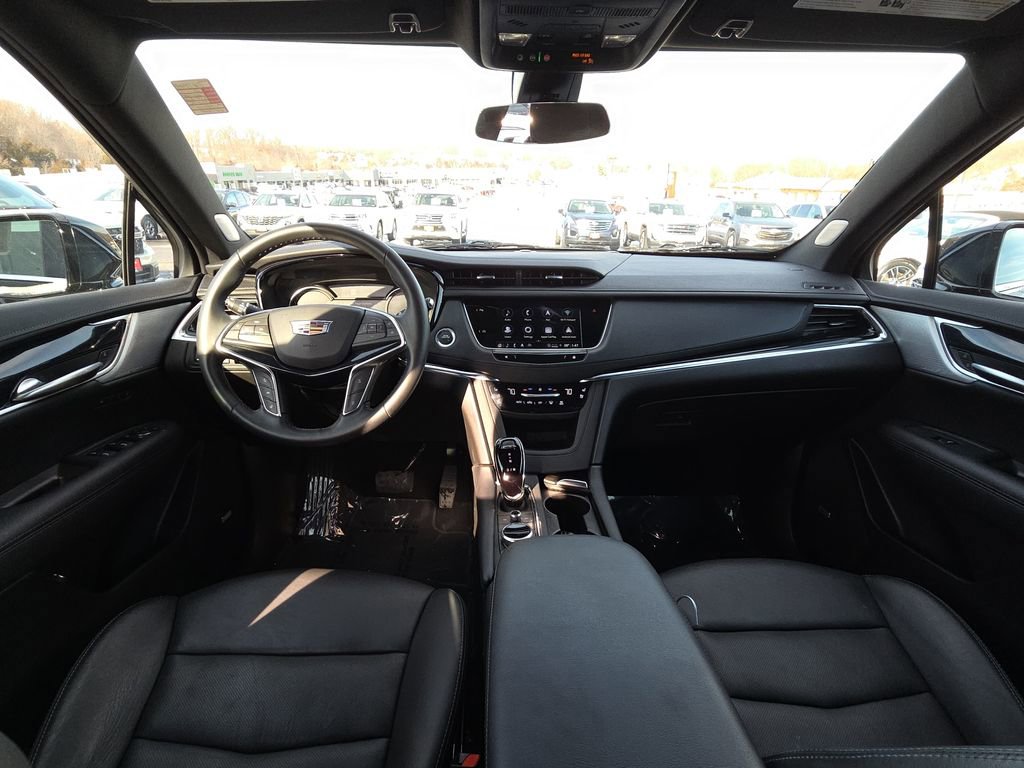 Used 2025 Cadillac XT5 Premium Luxury image 30