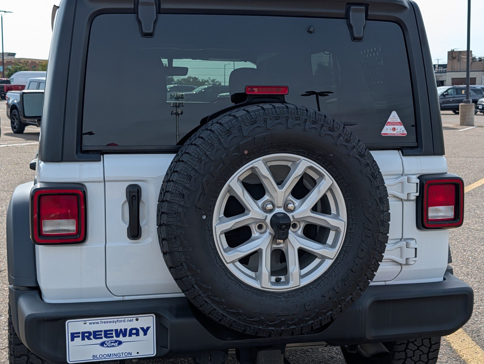 Used 2023 Jeep Wrangler Unlimited Sport AWD/4WD image 10