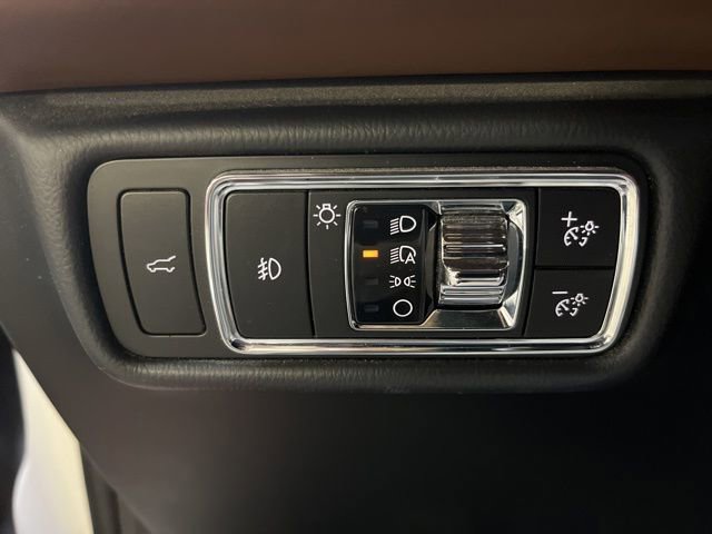 Used 2023 Lincoln Aviator Reserve w/ Equipment Group 201A AWD/4WD image 16