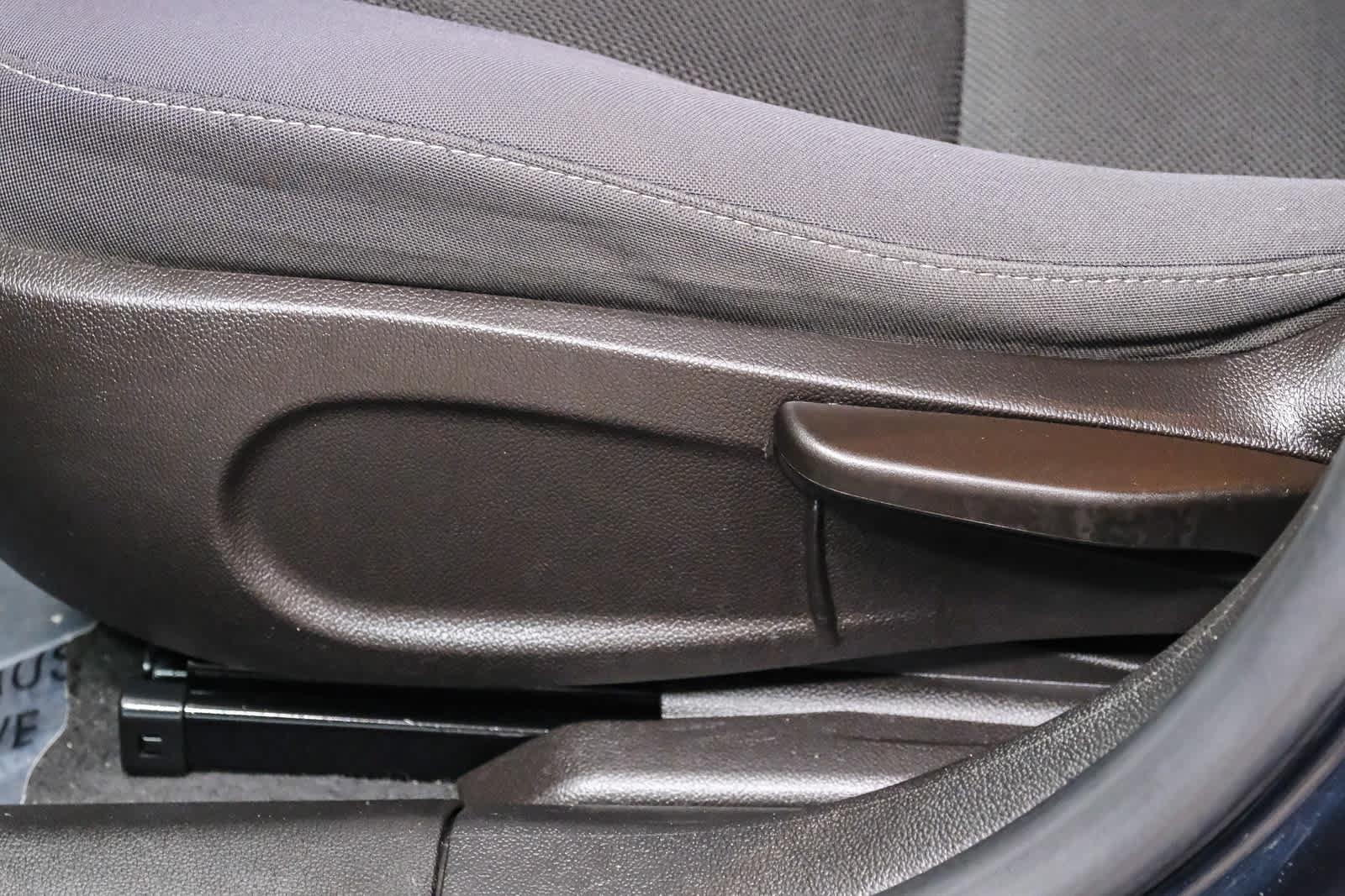 Used 2014 Chevrolet Cruze LT w/ RS Package FWD image 28