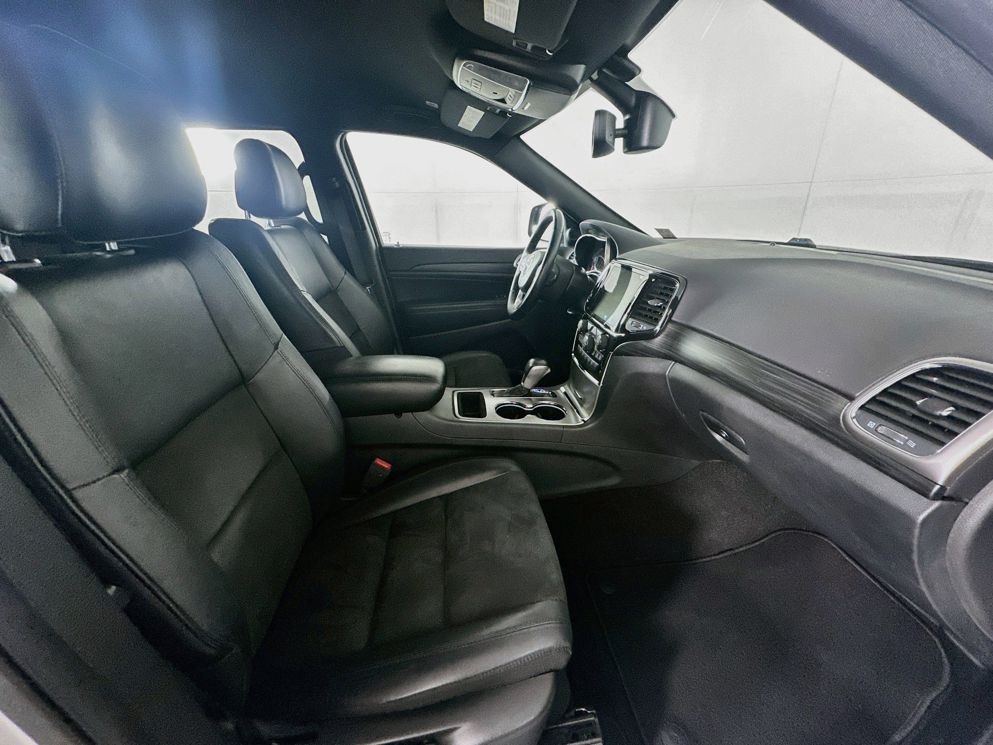Used 2020 Jeep Grand Cherokee Altitude RWD image 31