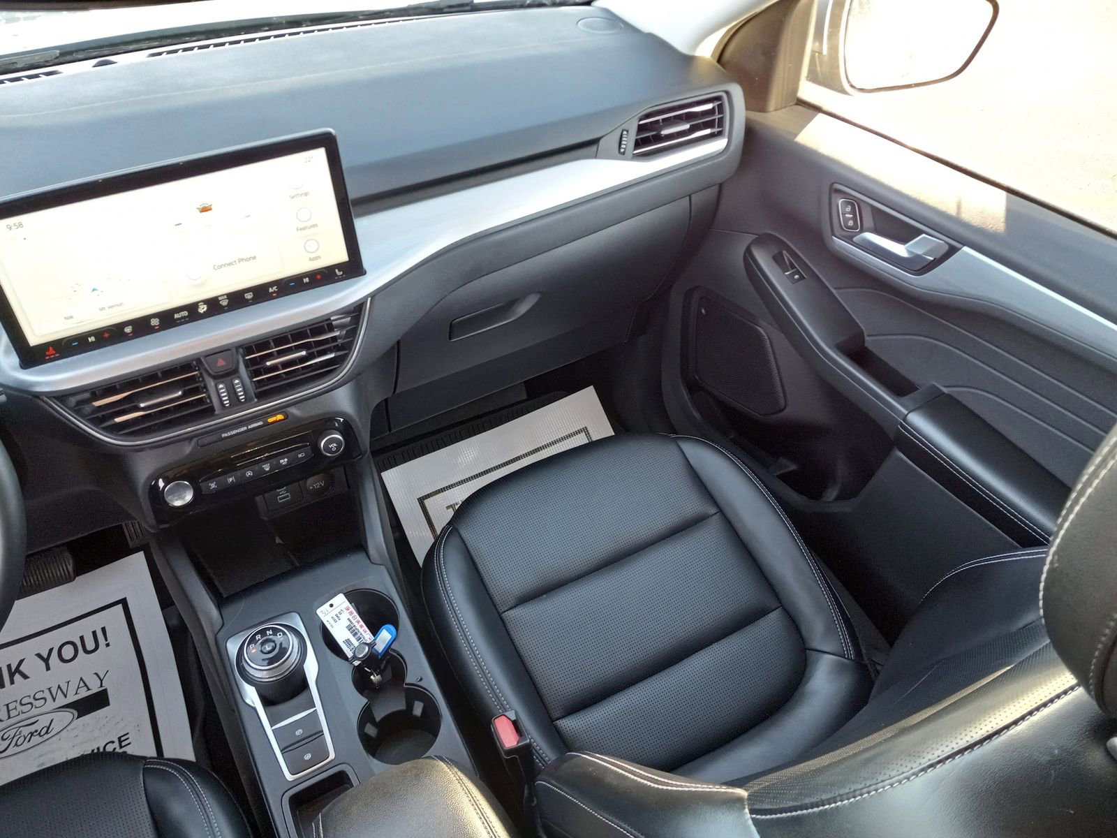 Used 2023 Ford Escape Platinum image 16