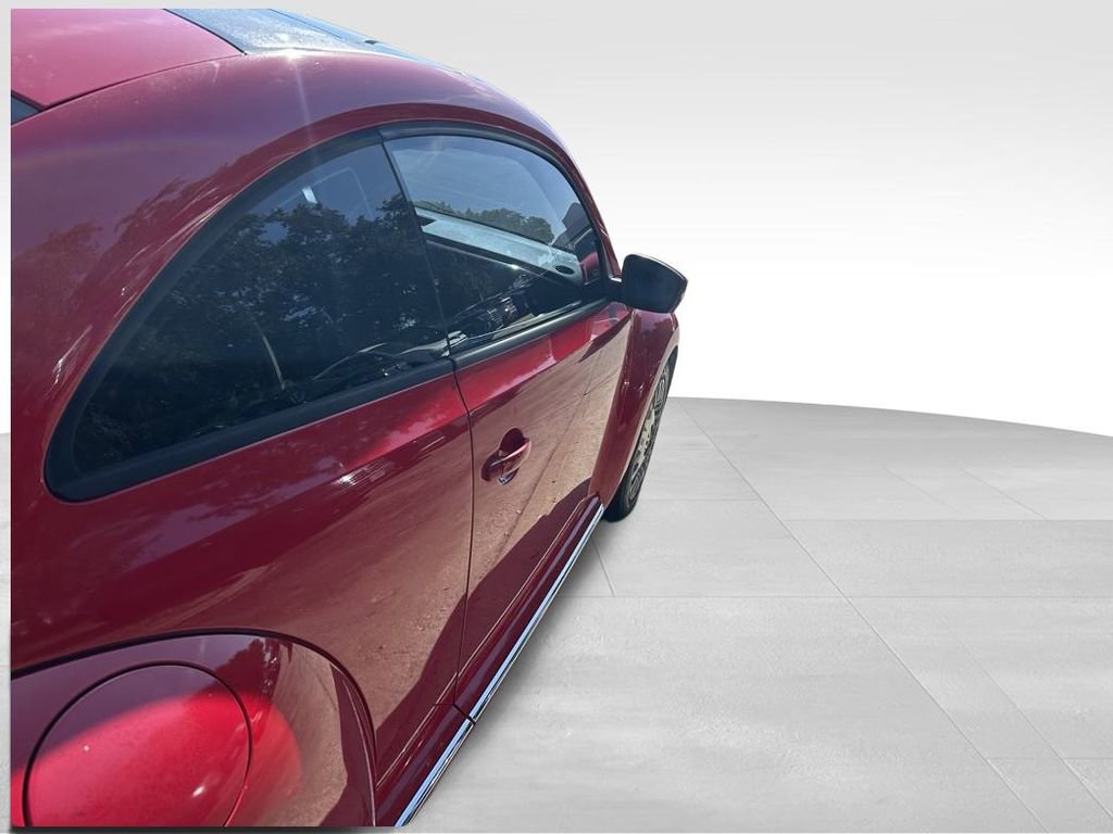 Used 2013 Volkswagen Beetle 2.5 image 28