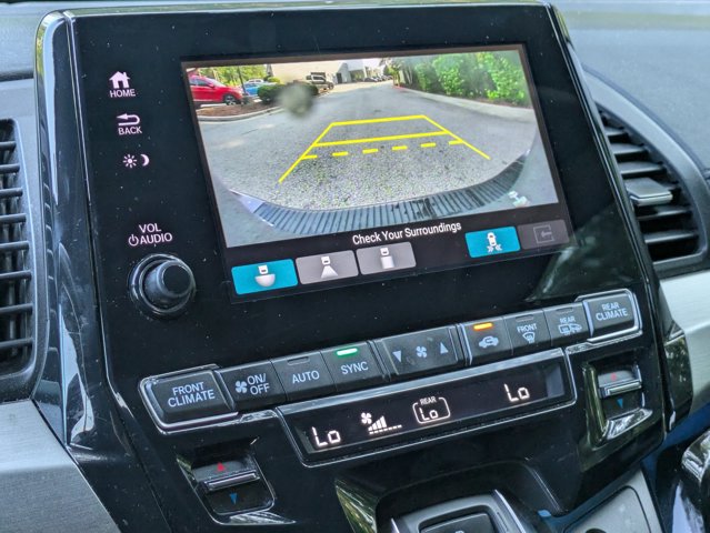 Used 2023 Honda Odyssey Touring image 12