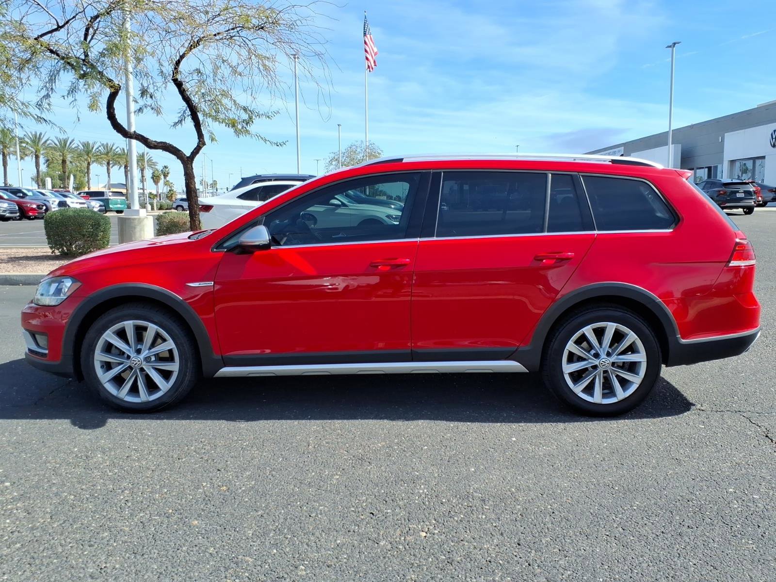 Used 2018 Volkswagen Golf Alltrack SE image 4