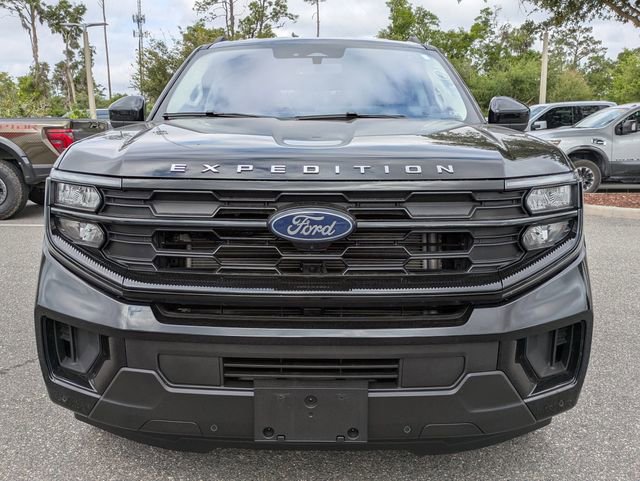Used 2025 Ford Expedition Active AWD/4WD image 8