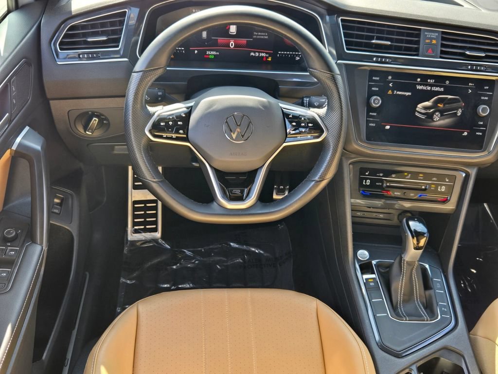 Certified 2024 Volkswagen Tiguan SE R-Line FWD image 15