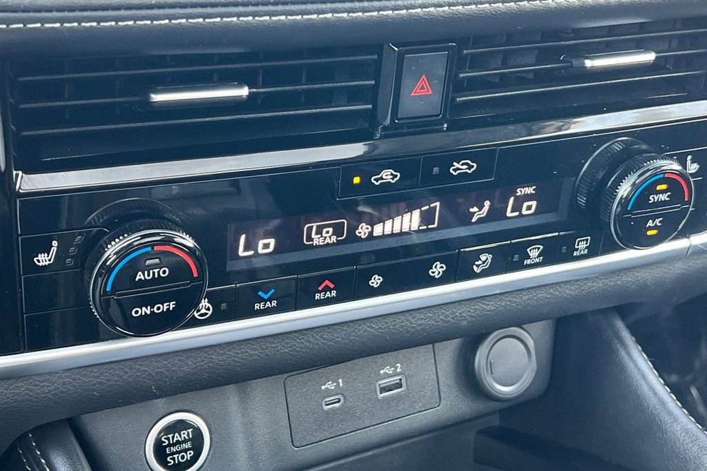 Used 2023 Nissan Rogue SL w/ SL Premium Package image 26