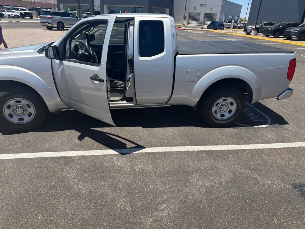 Used 2016 Nissan Frontier S RWD image 2
