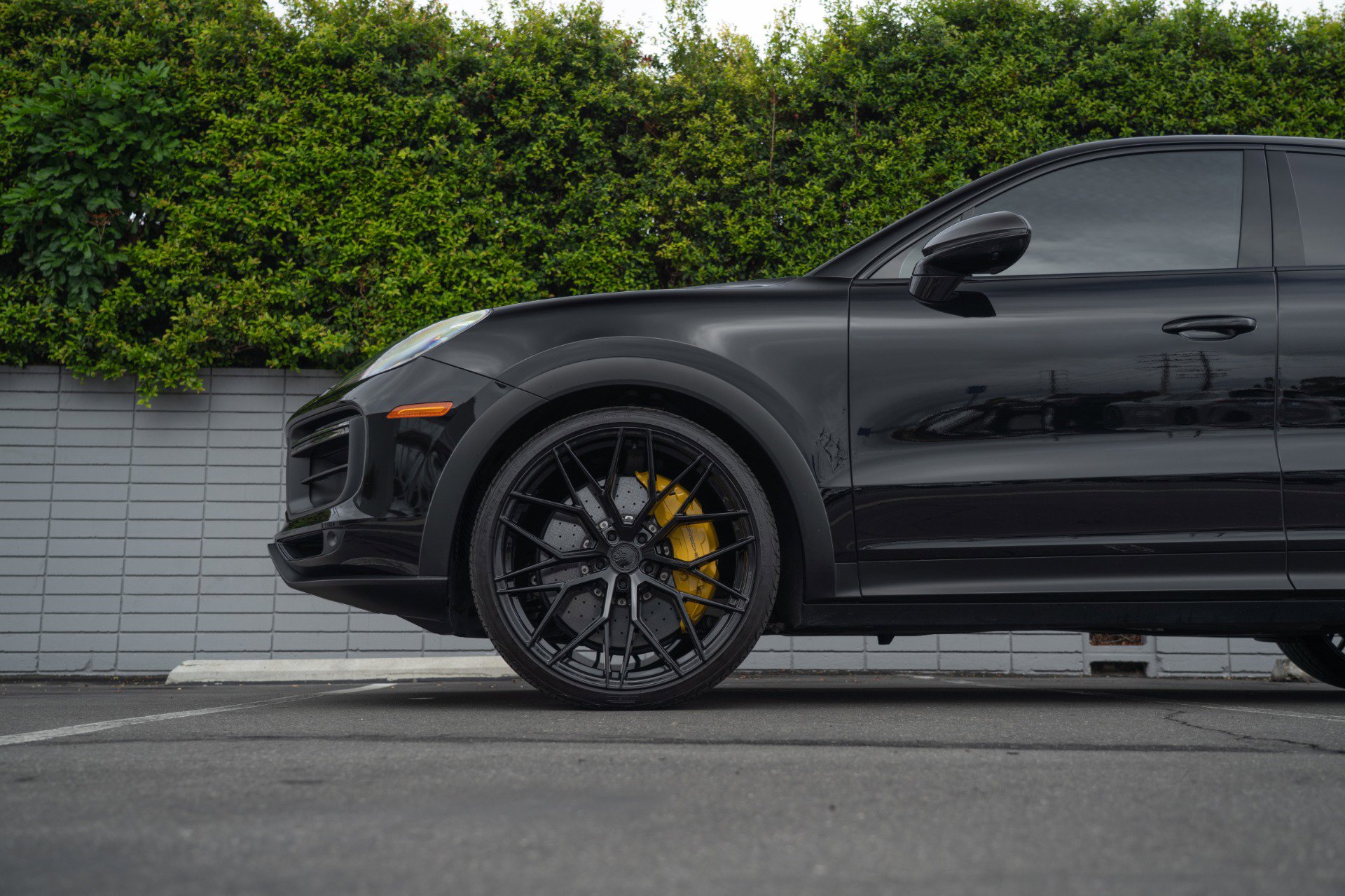Used 2023 Porsche Cayenne Turbo GT image 25