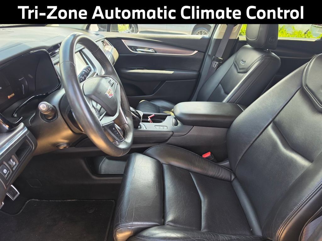 Used 2017 Cadillac XT5 Premium Luxury w/ Driver Assist Package AWD/4WD image 9