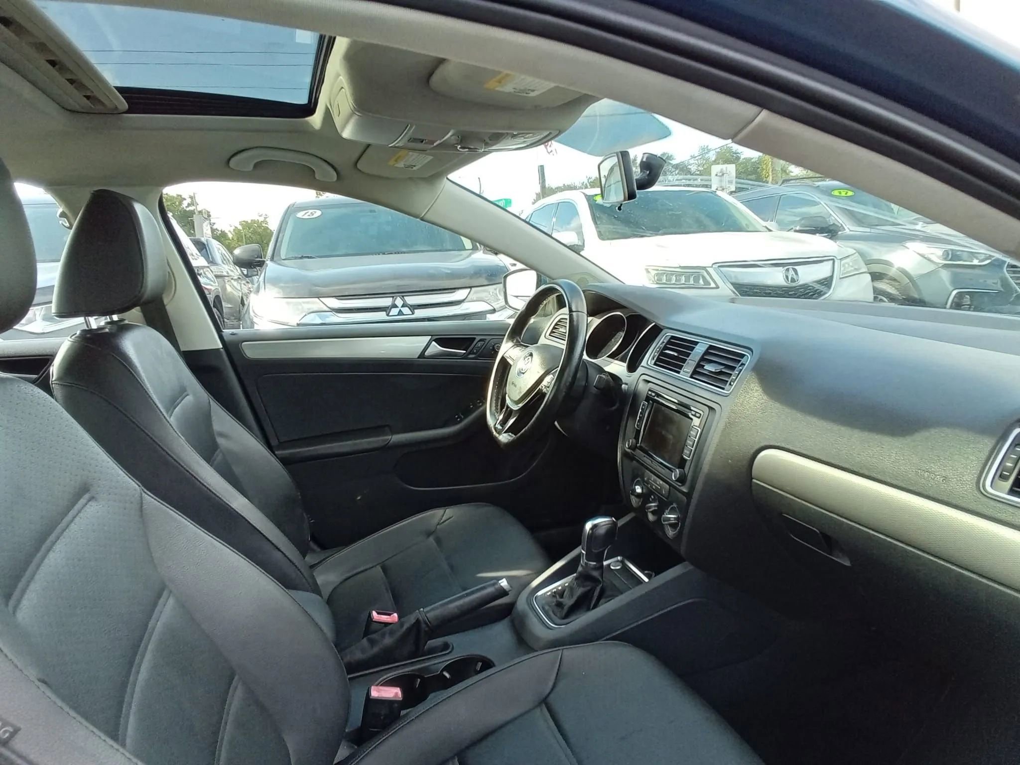 Used 2015 Volkswagen Jetta SE image 16