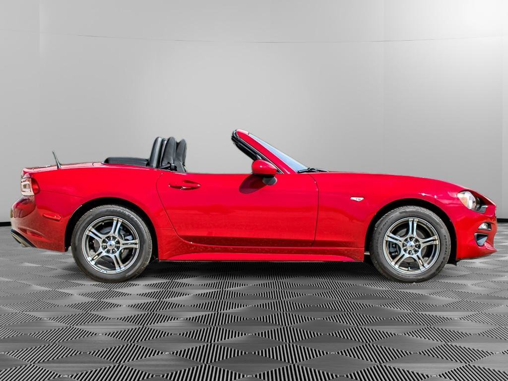 Used 2019 FIAT 124 Spider Classica RWD image 2