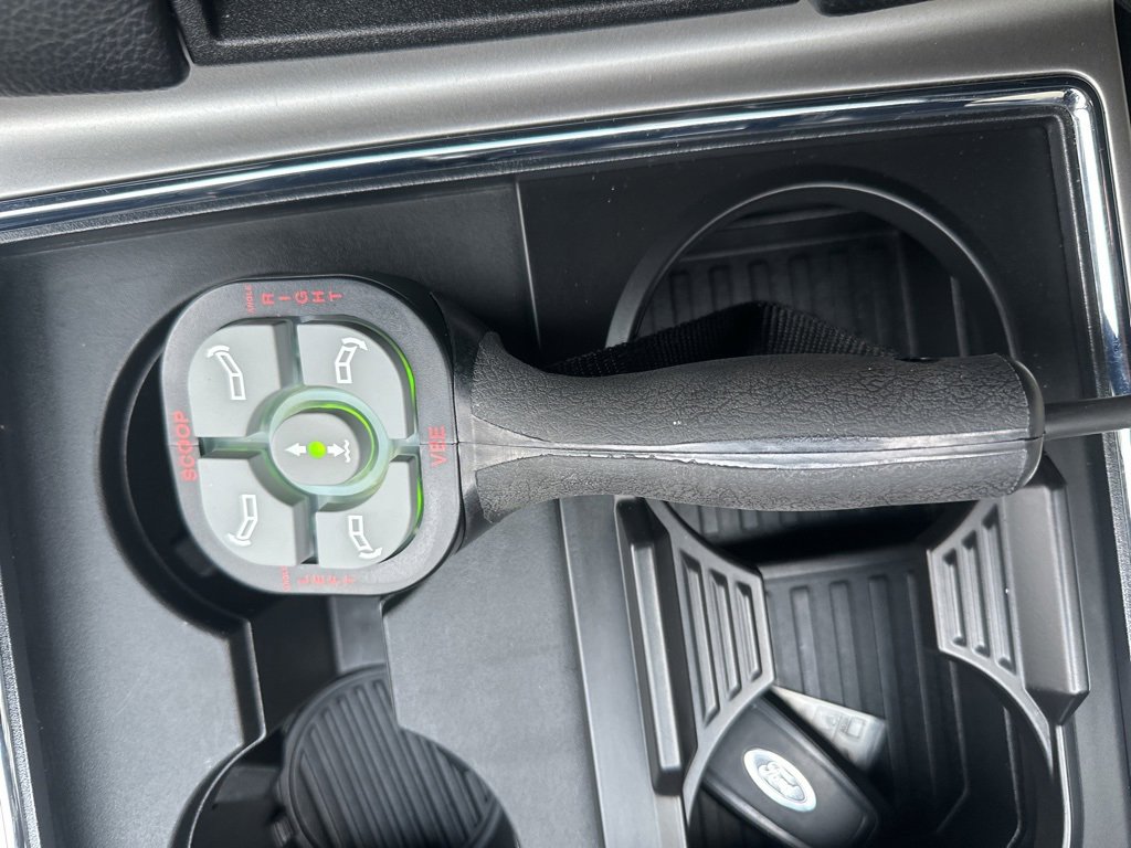 Used 2018 Ford F350 Lariat w/ Chrome Package image 32