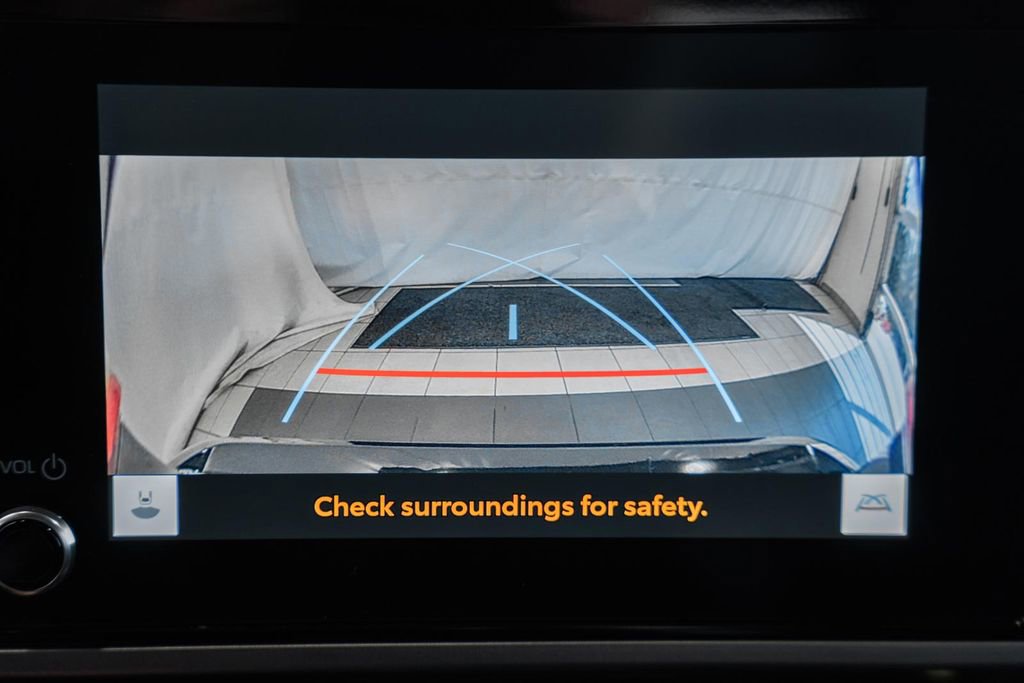 Used 2025 Toyota Camry SE image 40