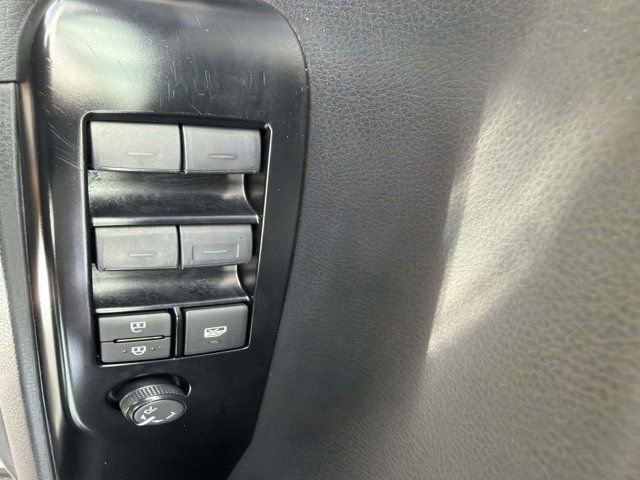 Certified 2025 Toyota Camry SE FWD image 8