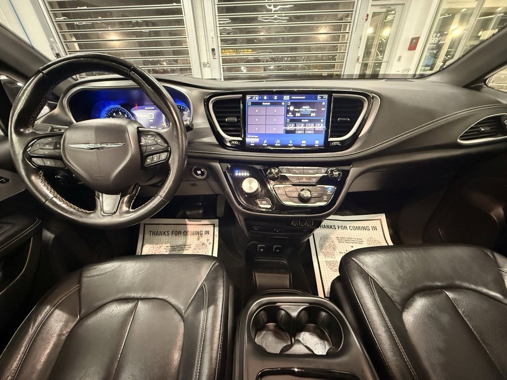 Used 2021 Chrysler Pacifica Touring-L w/ Uconnect Theater Family Group image 30