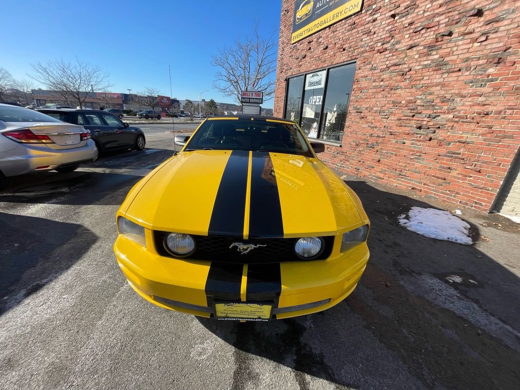 Used 2005 Ford Mustang GT Premium image 11