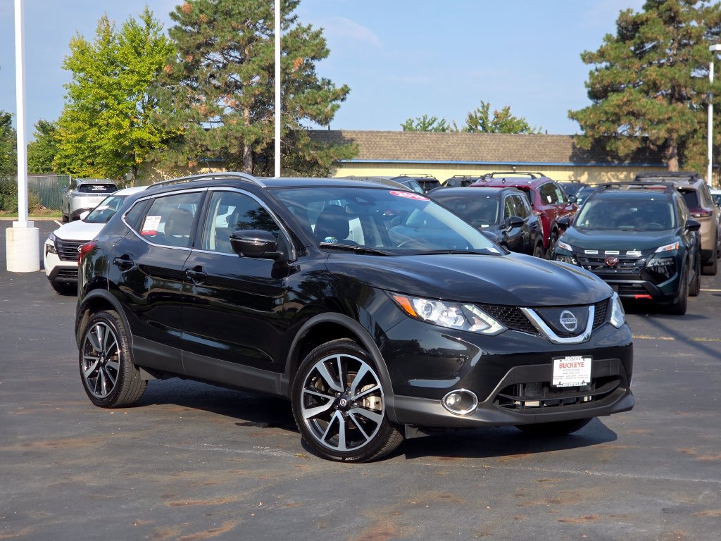 Used 2019 Nissan Rogue Sport SL w/ Premium Package AWD/4WD image 2