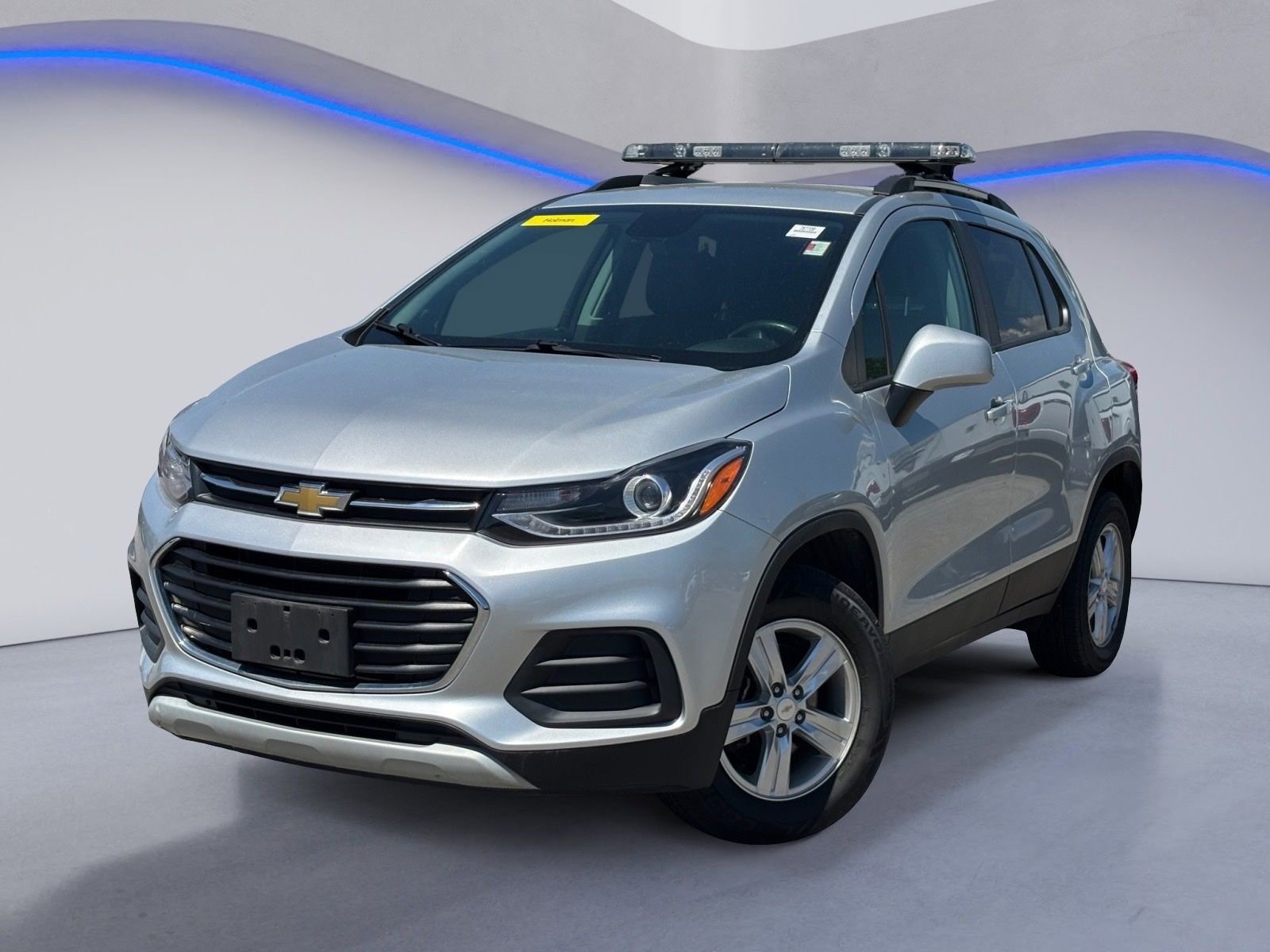 Used 2022 Chevrolet Trax LT w/ LT Convenience Package AWD/4WD image 2