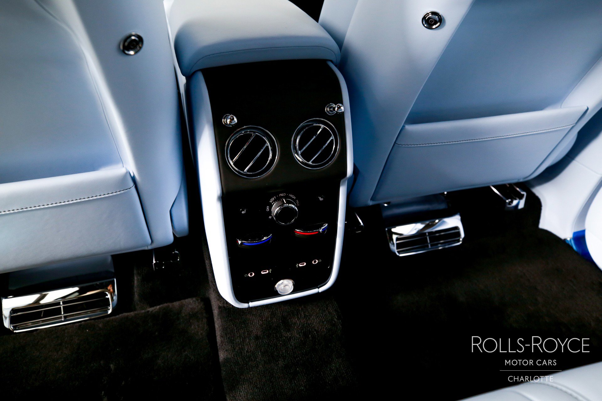 New 2027 Rolls-Royce Cullinan Black Badge AWD/4WD image 22