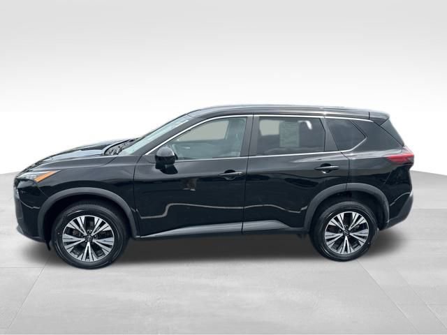 Used 2023 Nissan Rogue SV image 2