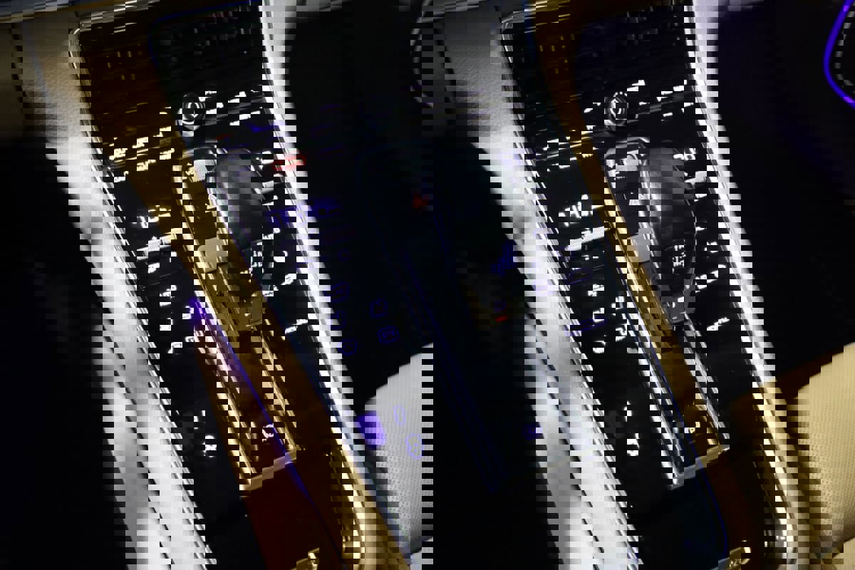 Used 2018 Porsche Panamera 4 image 54