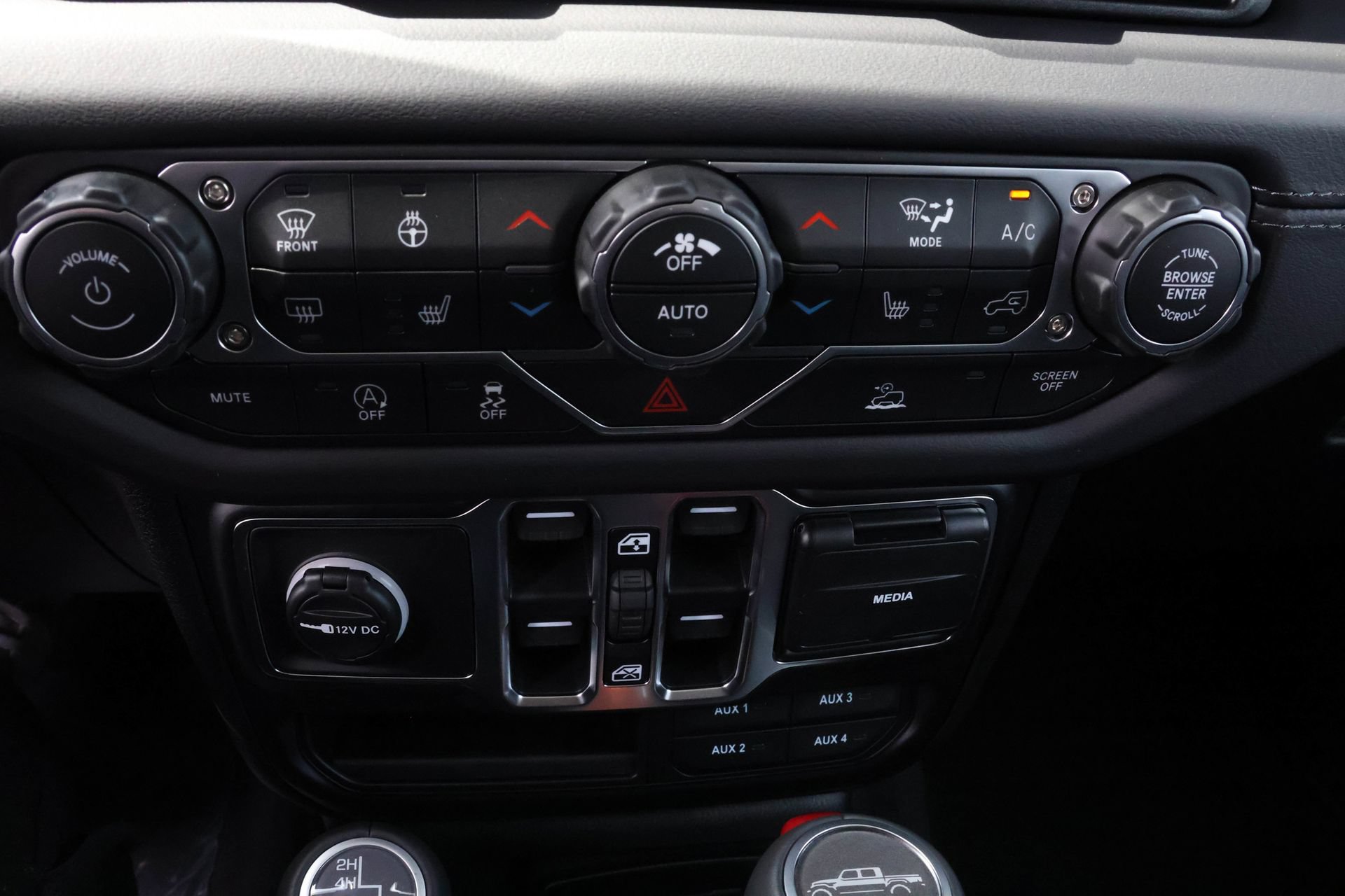 New 2026 Jeep Gladiator Sport AWD/4WD image 24