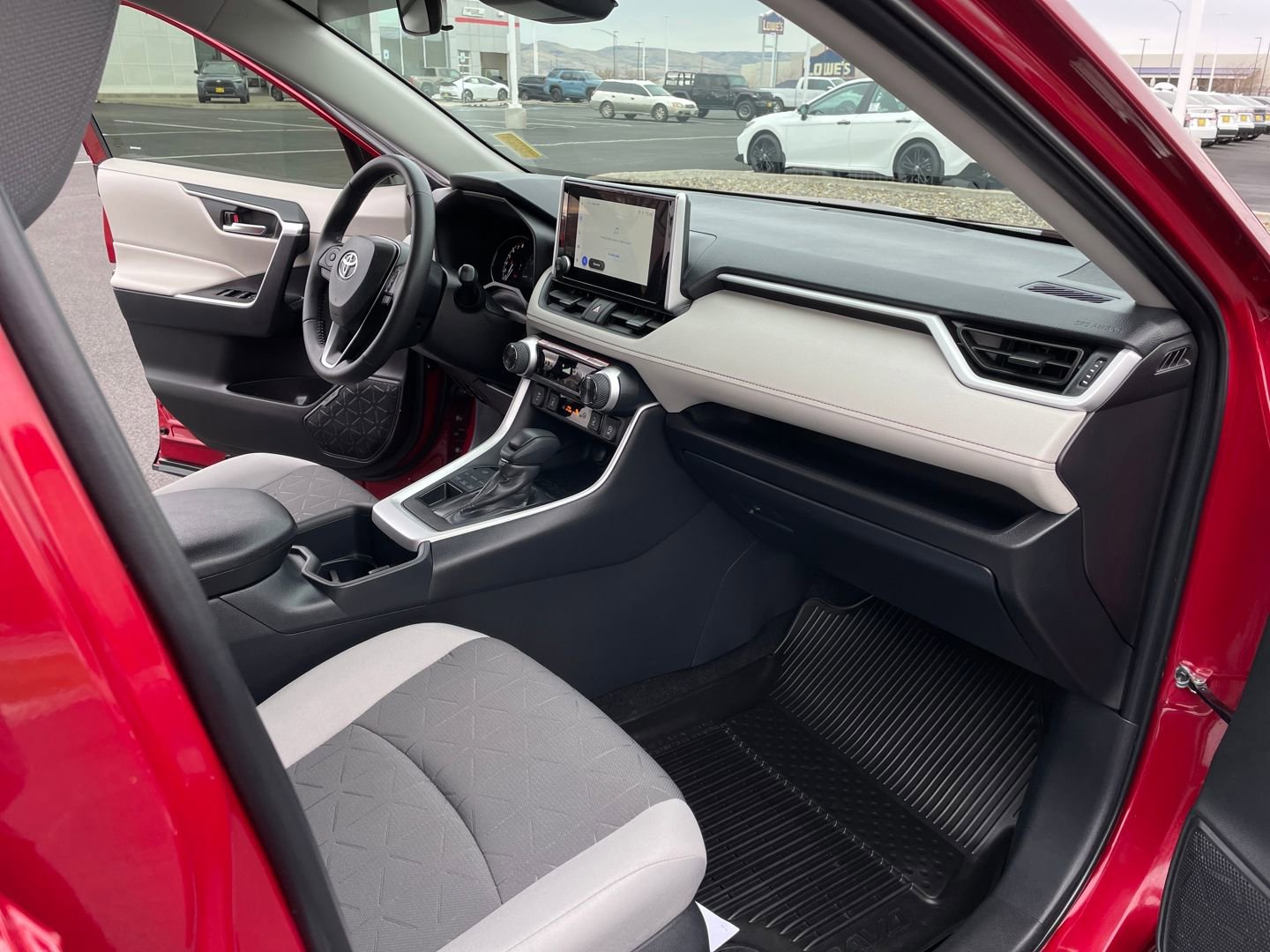 Certified 2025 Toyota RAV4 XLE w/ Convenience Package image 18