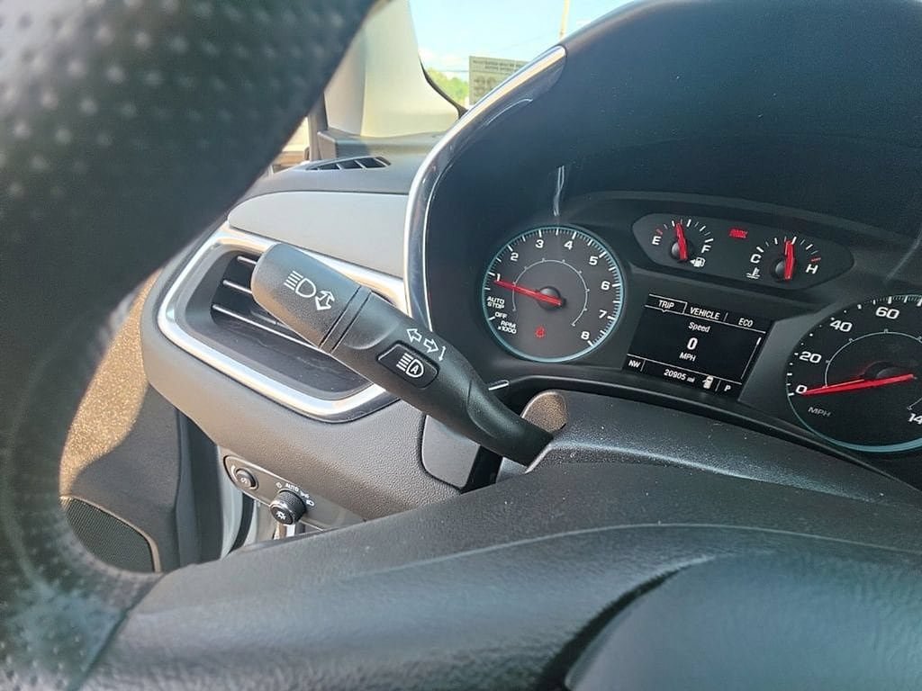 Used 2023 Chevrolet Equinox LS FWD image 13