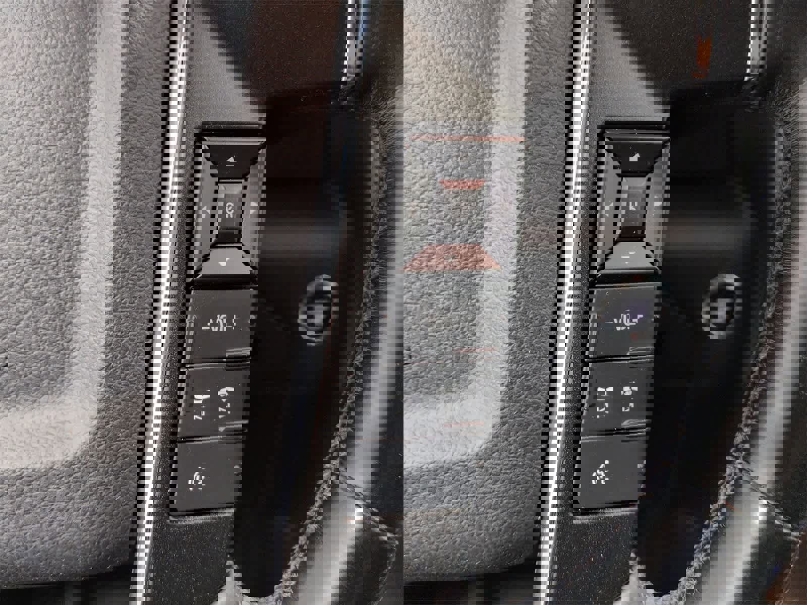 Used 2017 Lincoln Navigator L Select image 26