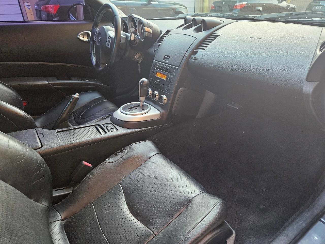 Used 2006 Nissan 350Z Touring image 11