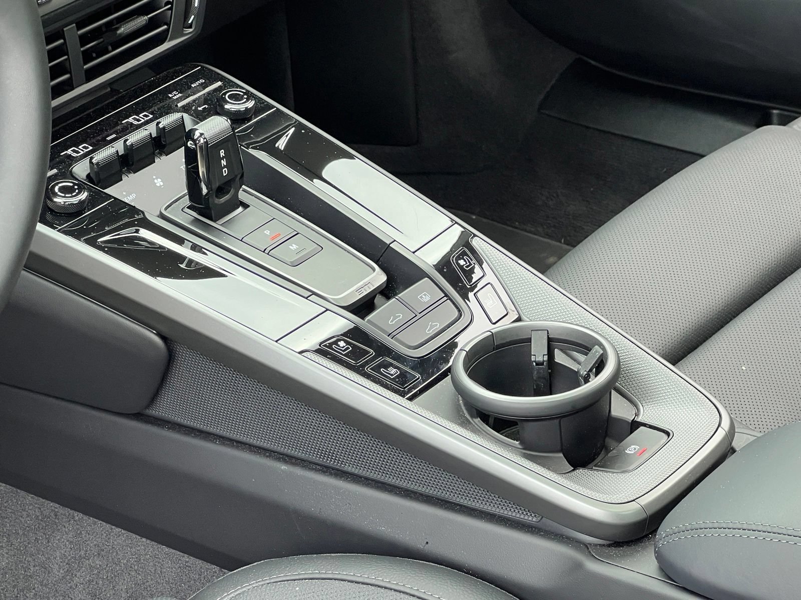 Certified 2025 Porsche 911 Carrera RWD image 27