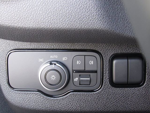 Used 2024 Mercedes-Benz Sprinter 3500 image 35