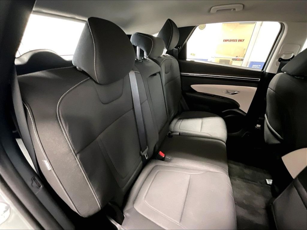 Certified 2024 Hyundai Tucson SE AWD/4WD image 16