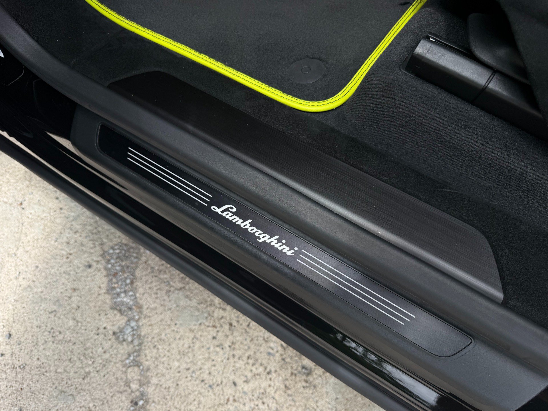 Used 2023 Lamborghini Urus Performante AWD/4WD image 58