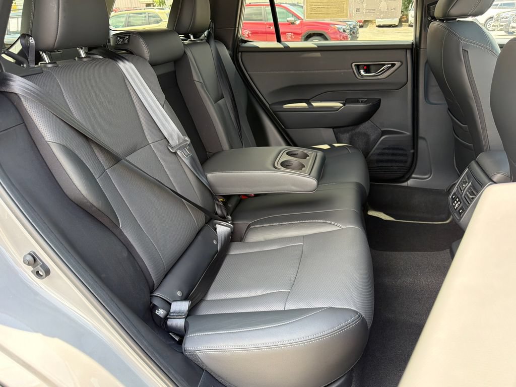 Certified 2026 Subaru Outback Touring AWD/4WD image 11