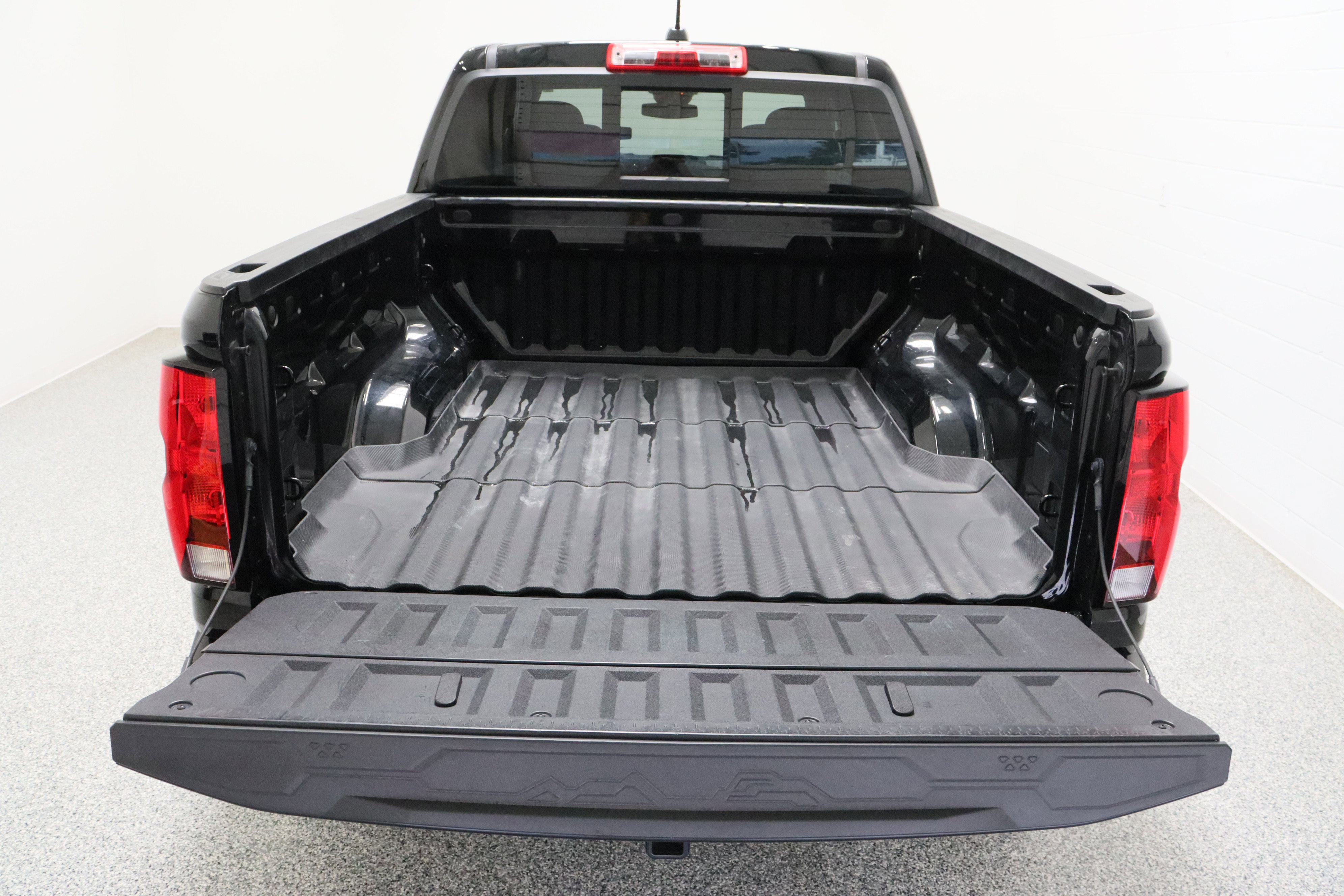 Used 2025 Chevrolet Colorado Trail Boss image 33