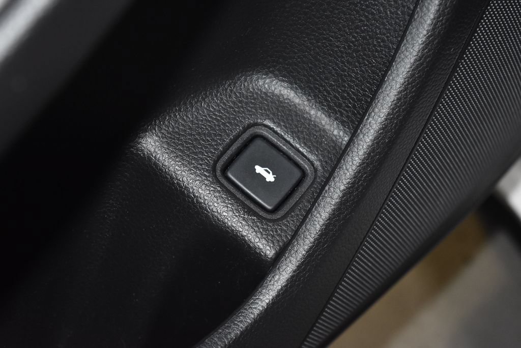 Used 2022 Honda Accord Sport image 6