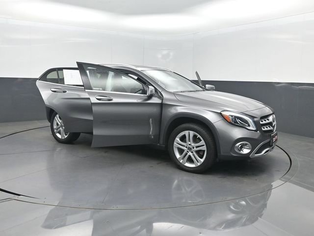 Used 2020 Mercedes-Benz GLA 250 4MATIC w/ Premium Package image 40