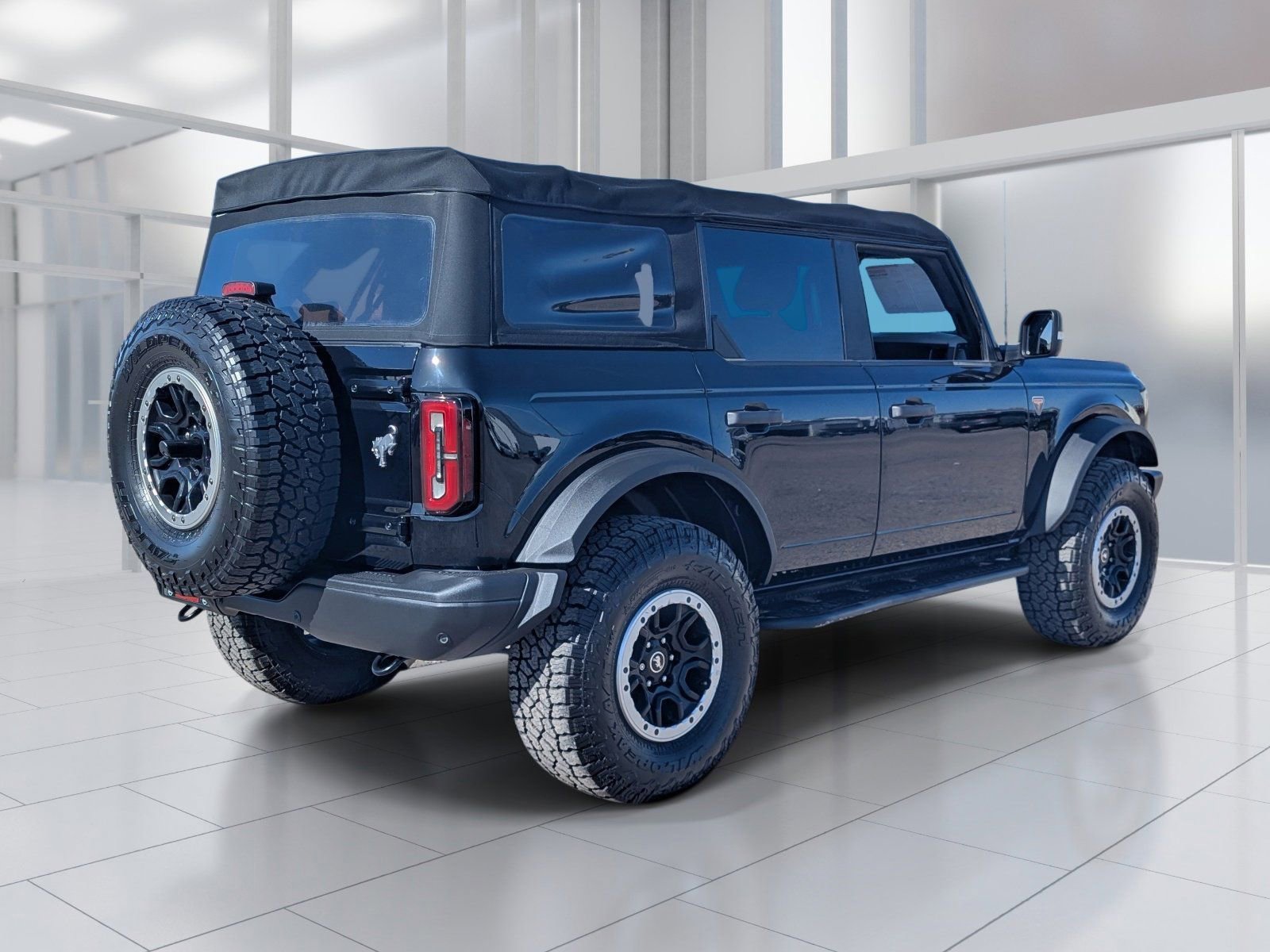 Used 2022 Ford Bronco Badlands AWD/4WD image 5