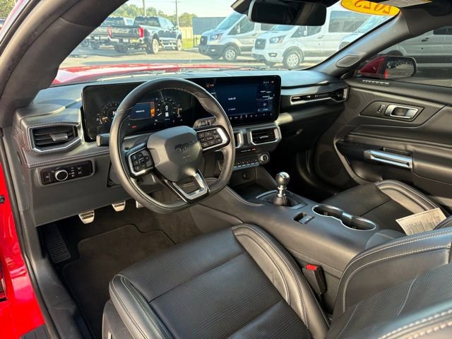 Used 2025 Ford Mustang GT Premium image 11