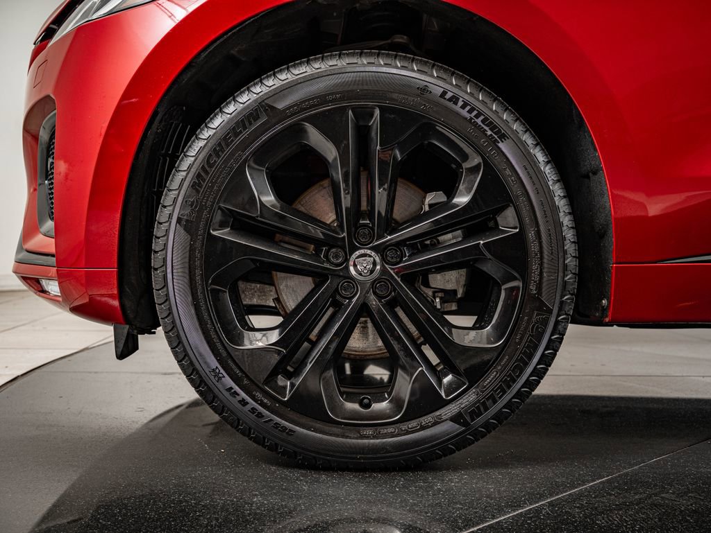 Certified 2024 Jaguar F-PACE R-Dynamic S AWD/4WD image 10