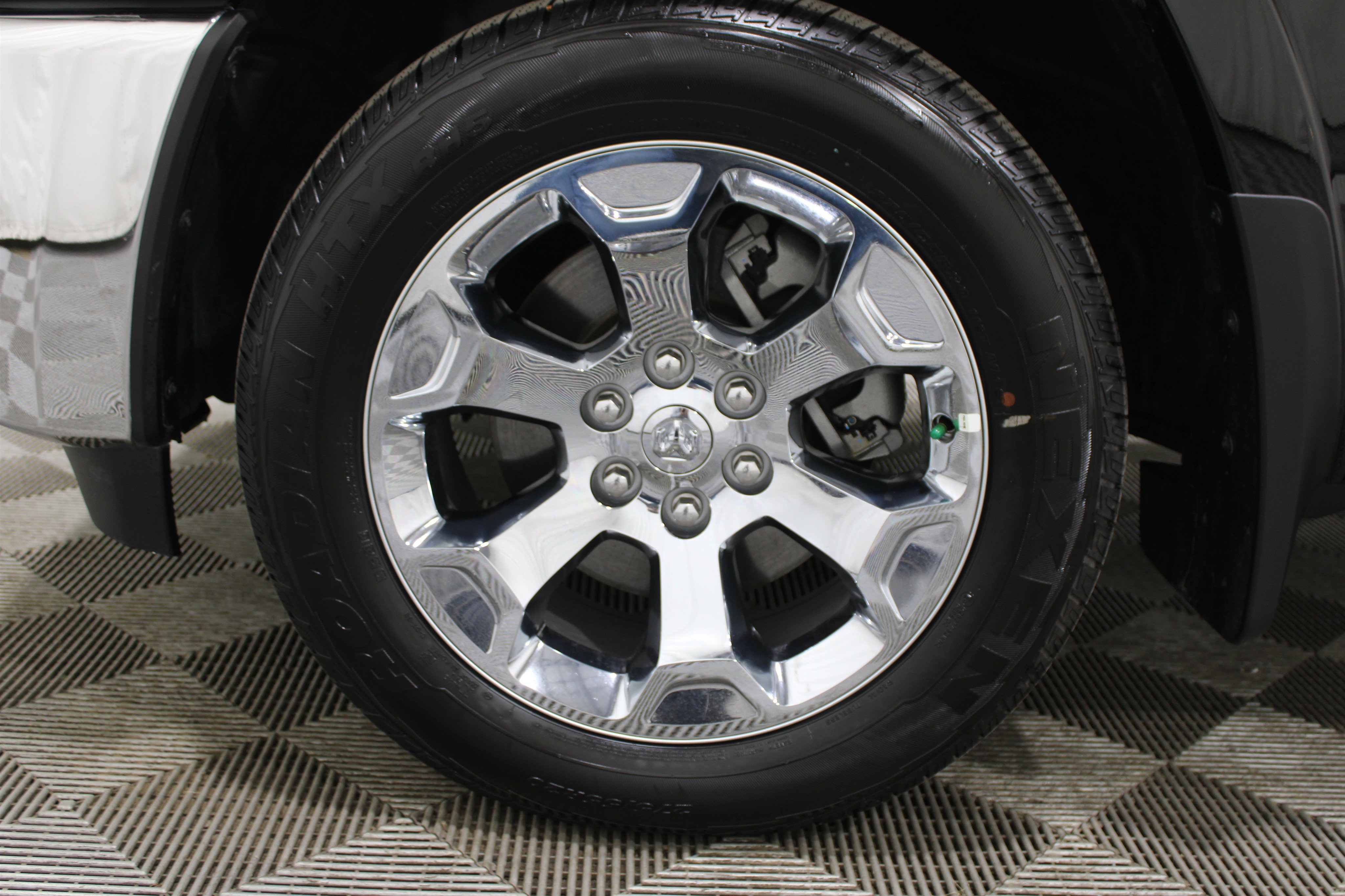 Used 2025 RAM 1500 Laramie image 44