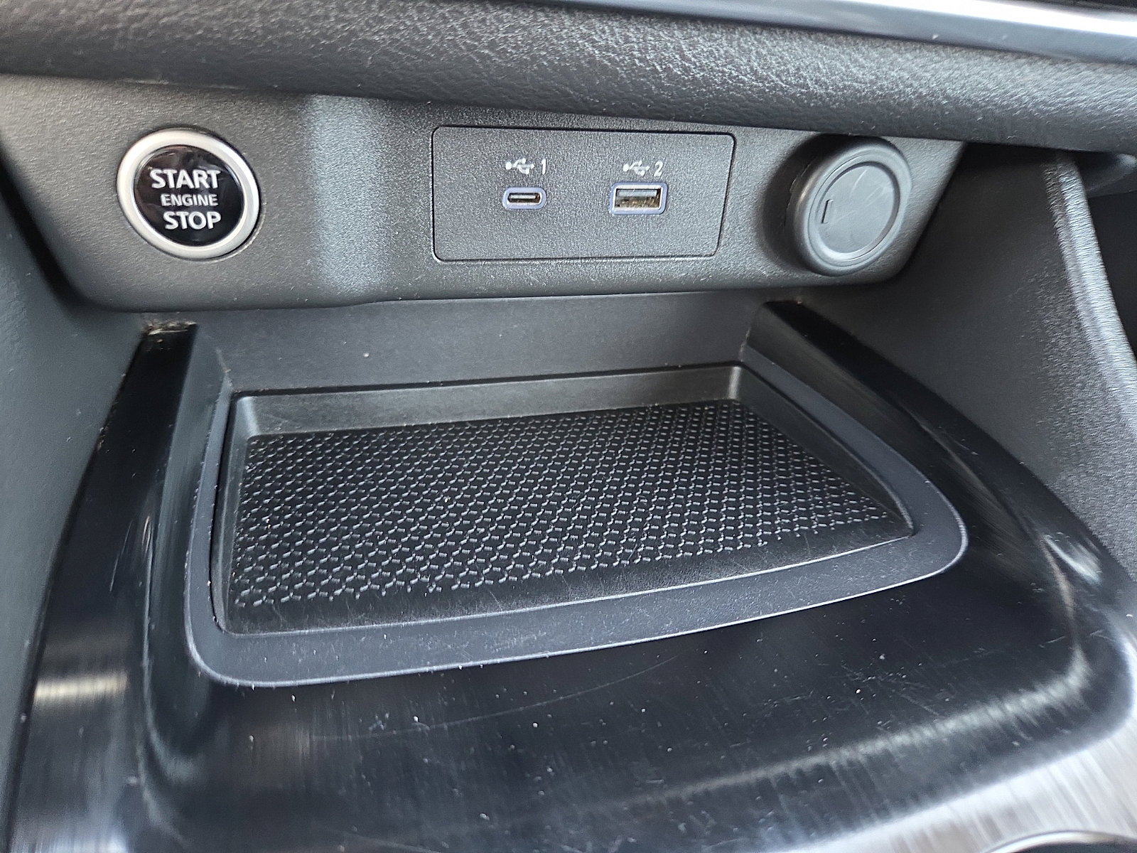 Used 2023 Nissan Rogue S image 15