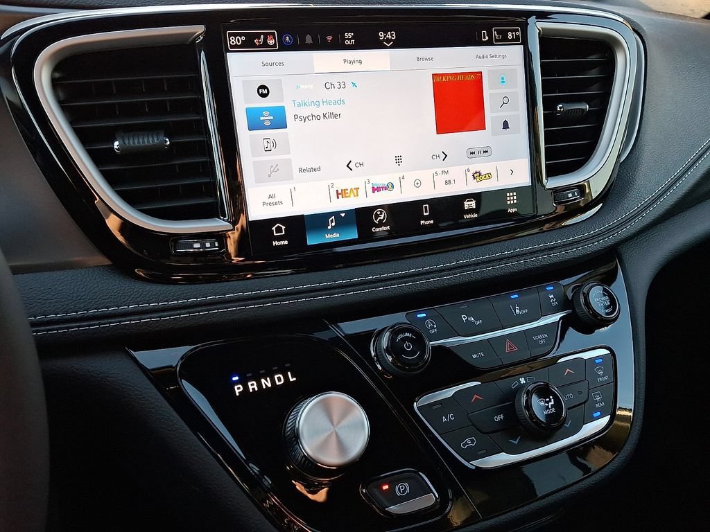 New 2026 Chrysler Pacifica Select AWD/4WD image 13