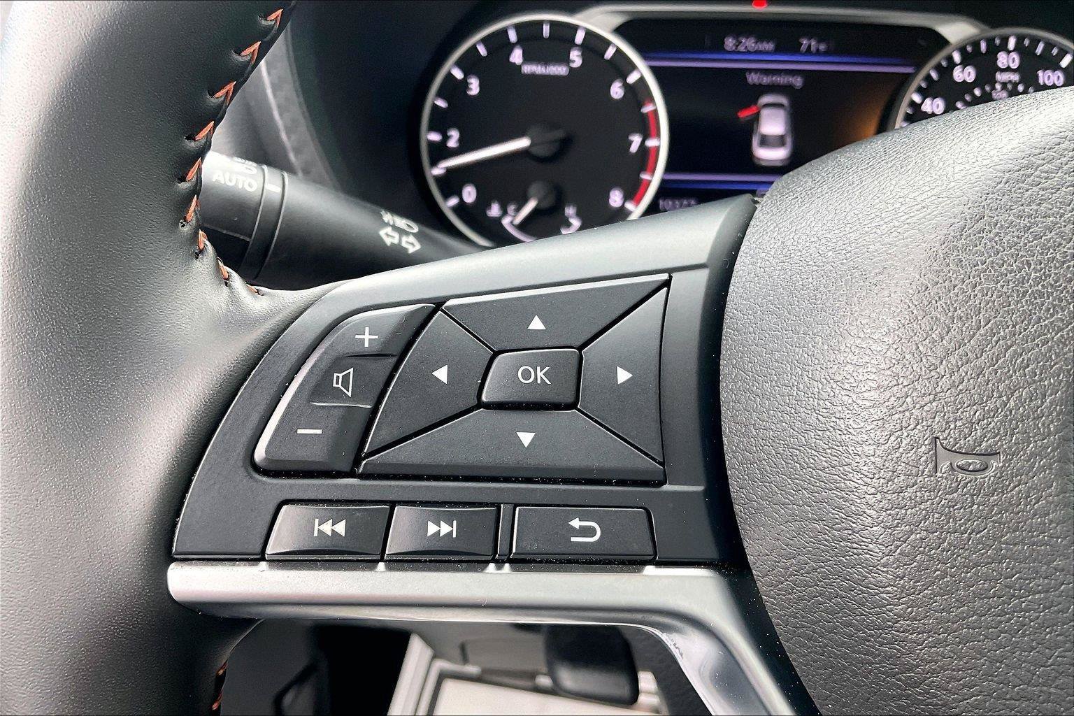 Used 2025 Nissan Sentra SR FWD image 19