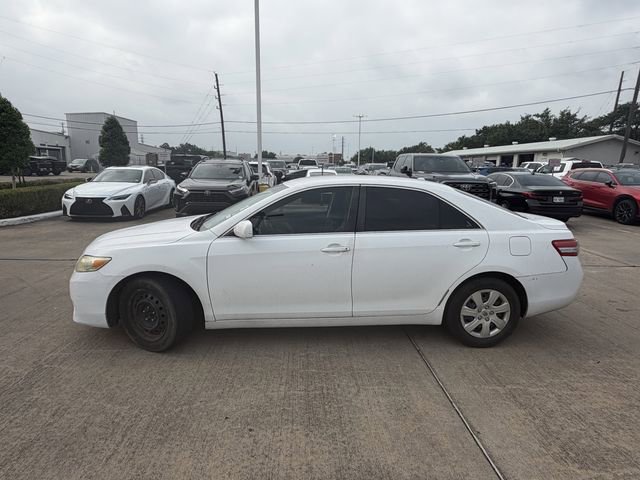 Used 2011 Toyota Camry LE FWD image 8