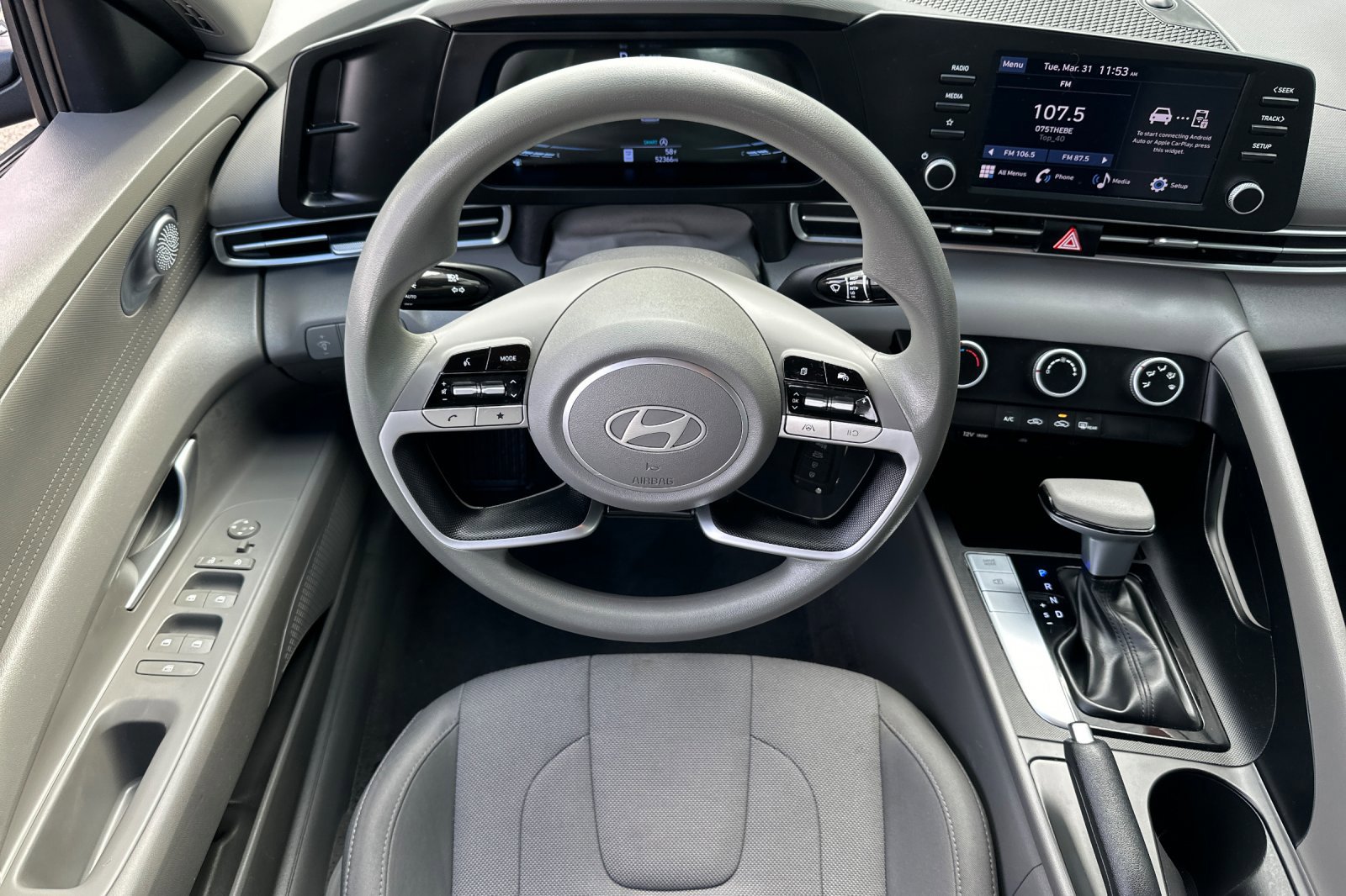Certified 2024 Hyundai Elantra SE FWD image 14