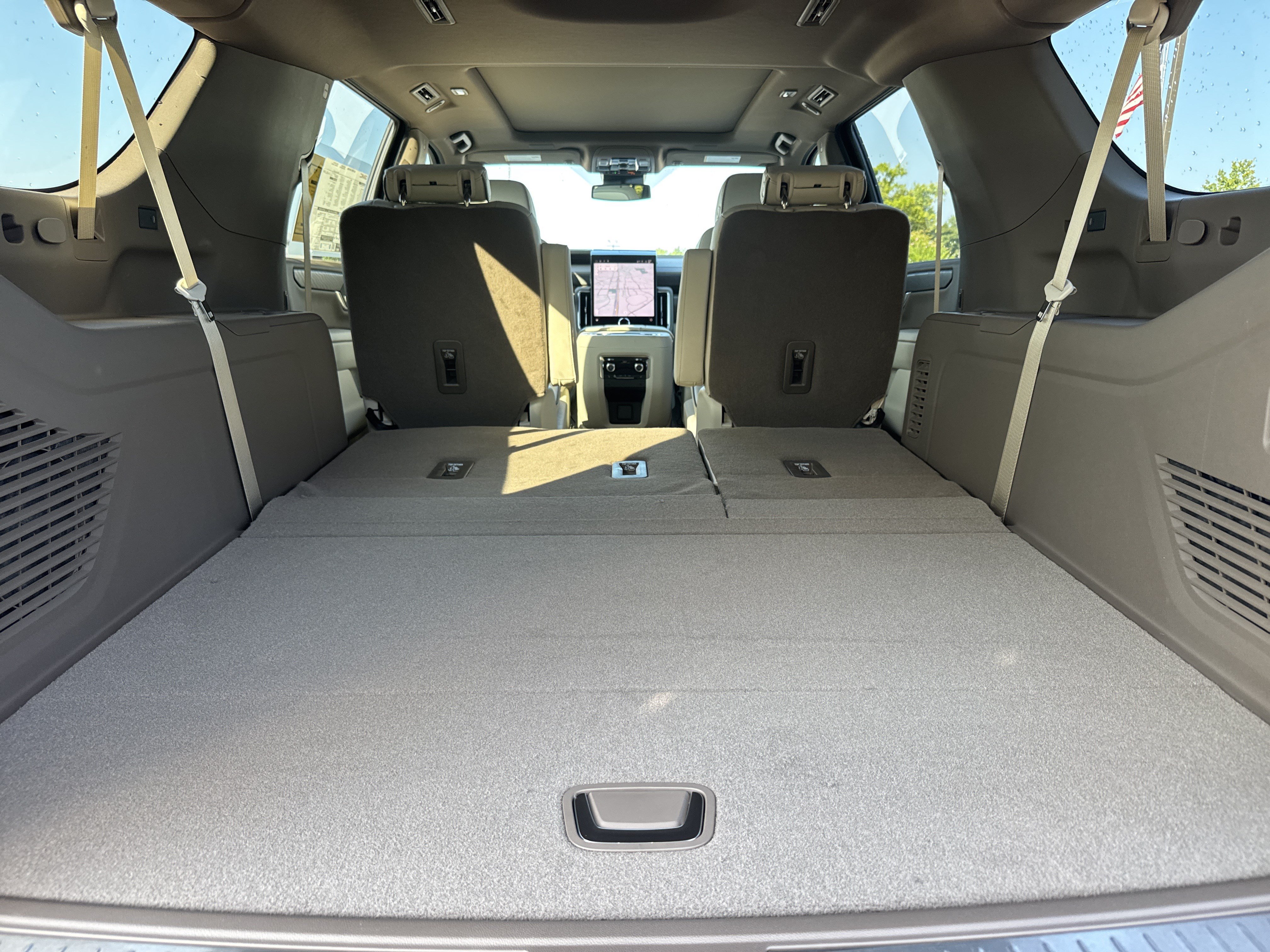 New 2026 GMC Yukon XL Denali w/ Sun & Power Step Package AWD/4WD image 37